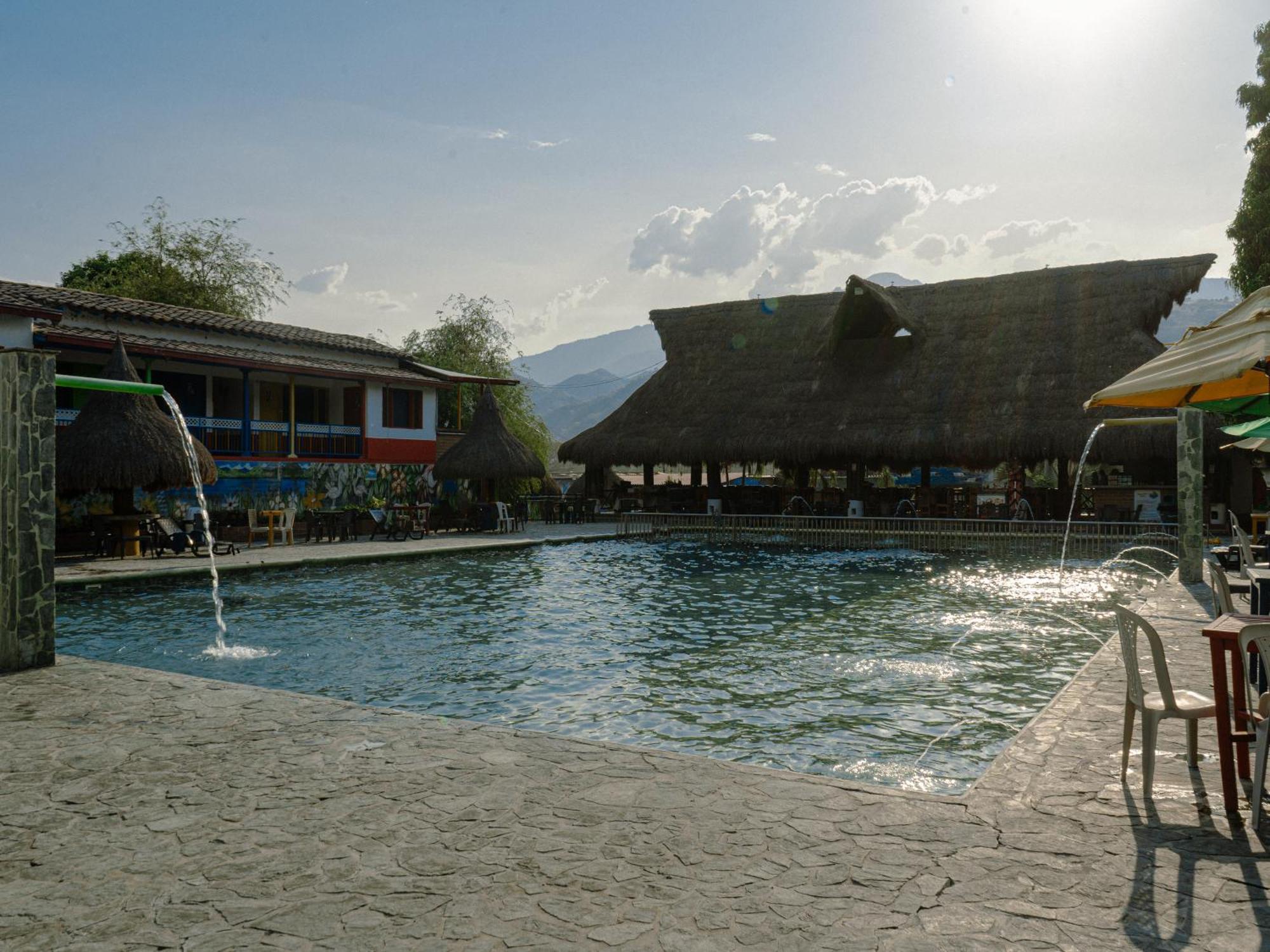 Hotel Acuarela Del Rio Santa Fe de Antioquia Exteriér fotografie