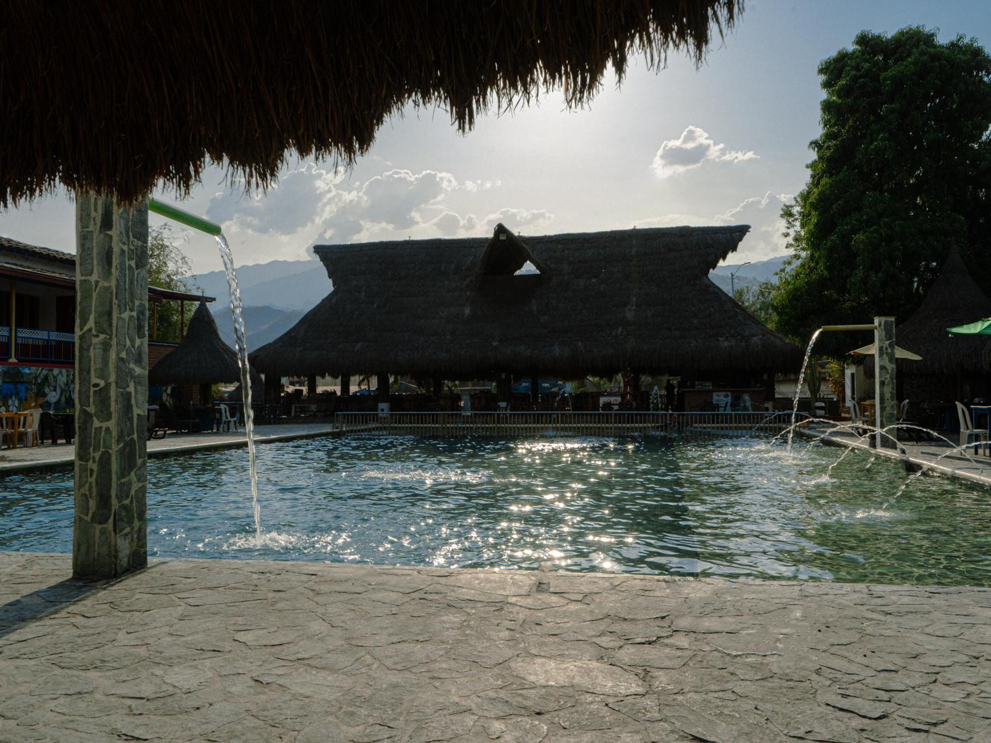 Hotel Acuarela Del Rio Santa Fe de Antioquia Exteriér fotografie
